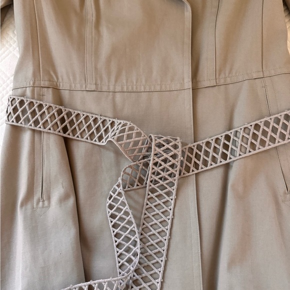 Ellie Tahari trench coat - new with tag - Picture 2 of 10